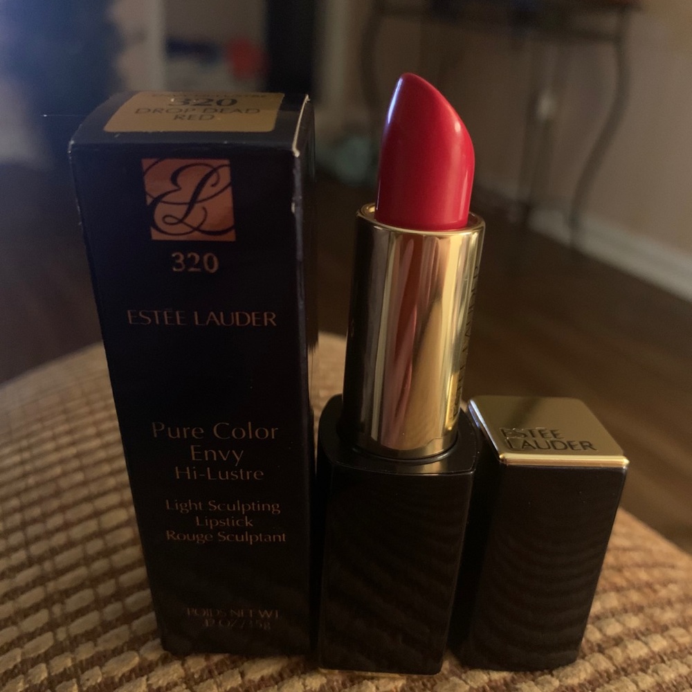 Estée Lauder lipstick